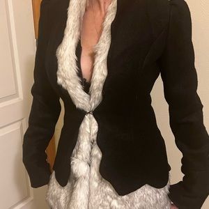 Elegant blazer with fur coat